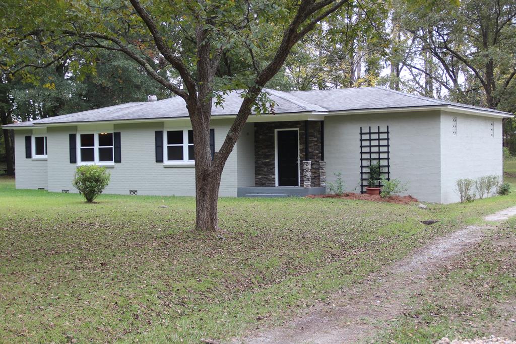 310 Roswell Road Greenwood, SC 29646 - Photo 1 of 1 Main View