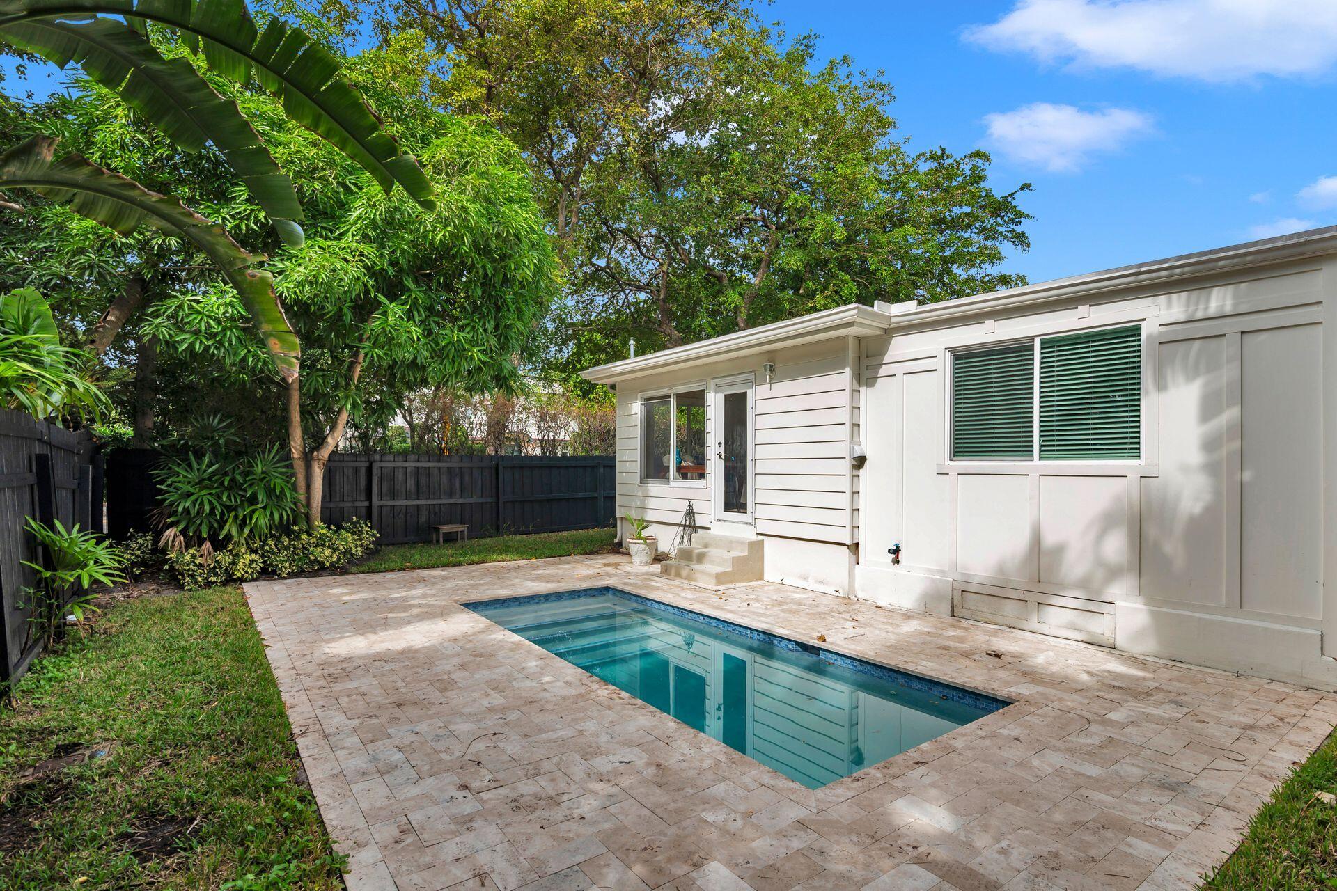 240 Almeria Road West Palm Beach, FL 33405 - Photo 18 of 24 Pool