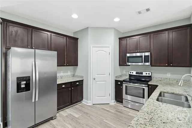 $2,175 | 210 Kepler Loop, Richmond Hill, GA 31324