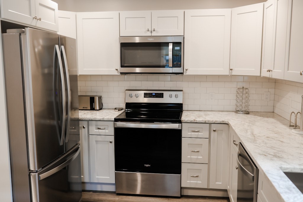 28 Whipple Avenue Westerly, RI 02891 - Photo 12 of 47