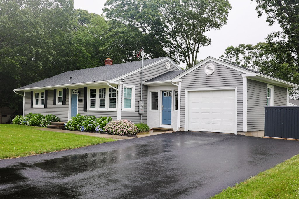 28 Whipple Avenue Westerly, RI 02891 - Photo 3 of 47