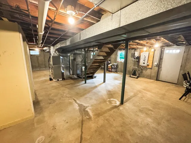 $599,999 | 28 Whipple Avenue, Westerly, RI 02891