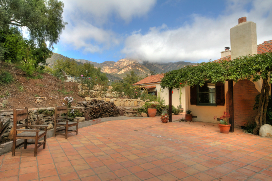 1331 Tunnel Road Santa Barbara, CA 93105 - Photo 7 of 22 a view of outdoor space with seating area