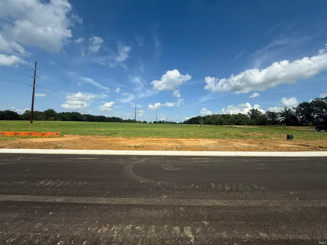 $179,900 | 1054 Saddlebrooke, Chandler, IN 47610