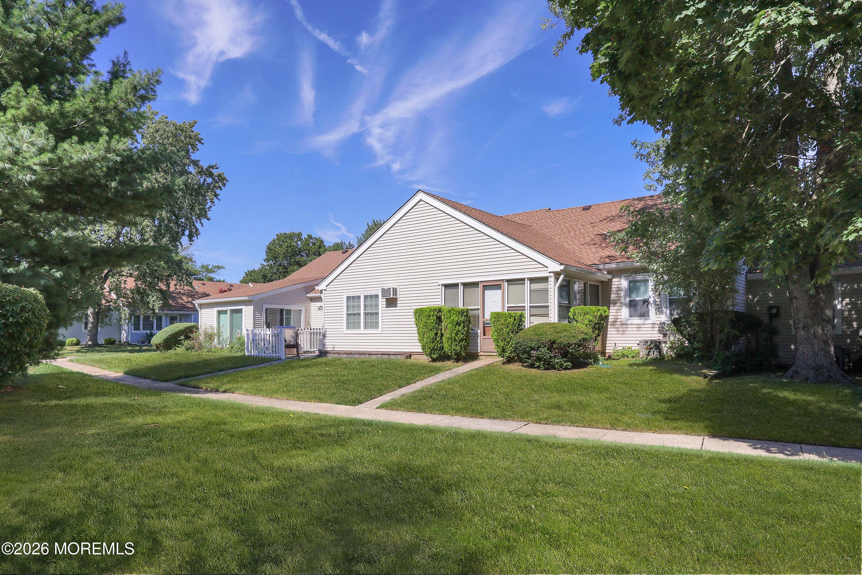136 Rigi Strasse, Unit C Freehold, NJ 07728 - Photo 20 of 25 758A9807_08_09_10_11