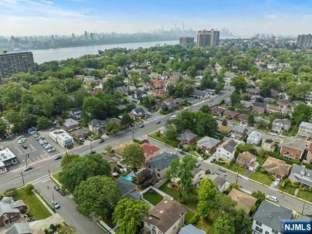 211 Warwick Avenue, Unit 1 Fort Lee, NJ 07024 - Photo 42 of 43 an aerial view of multiple house