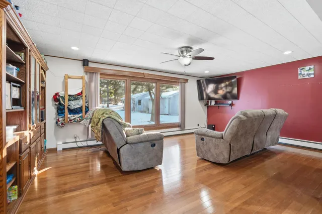 $300,000 | 1035 7th Avenue, Platteville, WI 53818