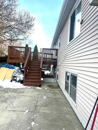 $394,900 | 23W464 Olive Court, Glendale Heights, IL 60139