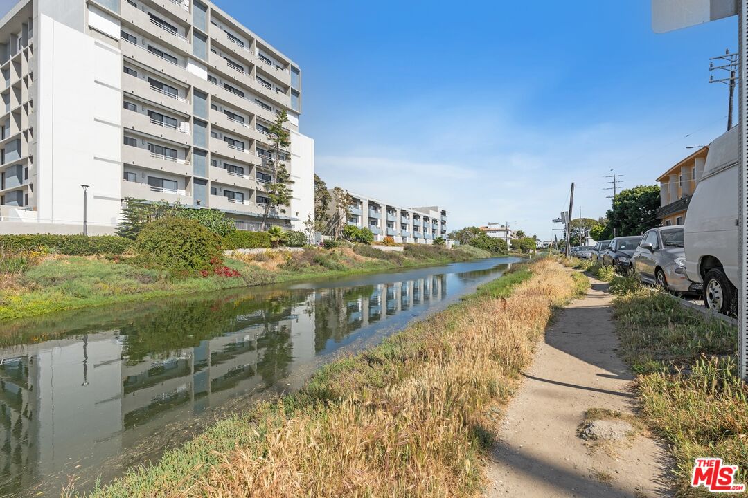 122 Buccaneer Street, Unit 1 Marina del Rey, CA 90292 - Photo 21 of 21 a view of a city with tall buildings