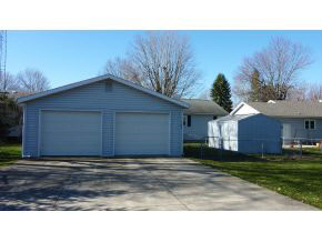 1104 Jackson Street Rochester, IN 46975 - Photo 2 of 2