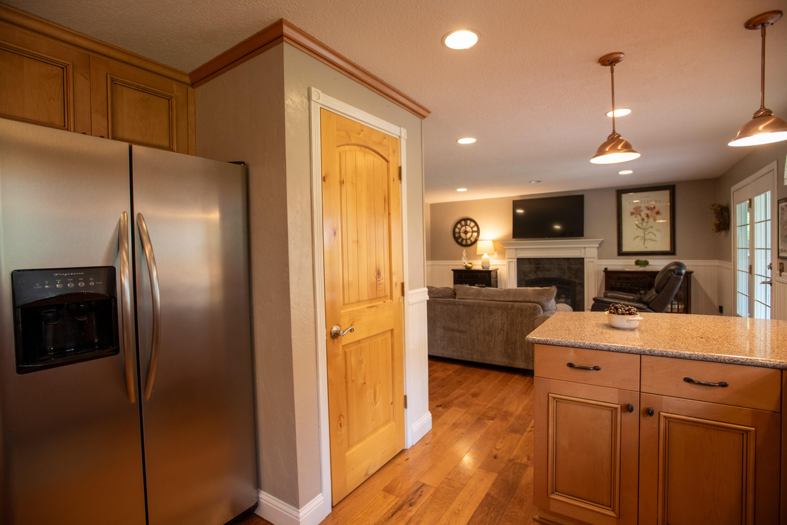 61182 Benham Road Bend, OR 97702 - Photo 10 of 25 Kitchen to Great room
