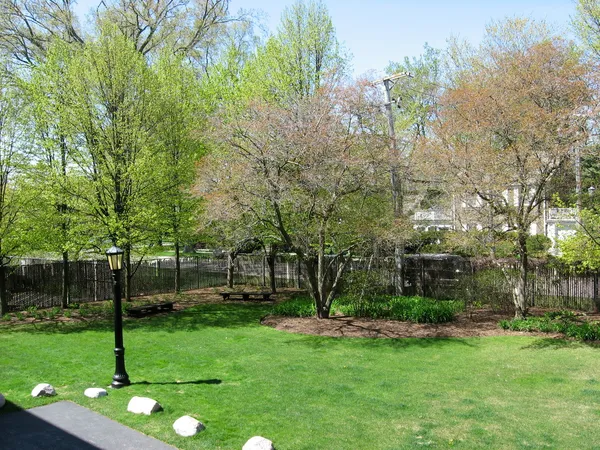 $3,950 | 1229 Central Street, Unit A, Evanston, IL 60201