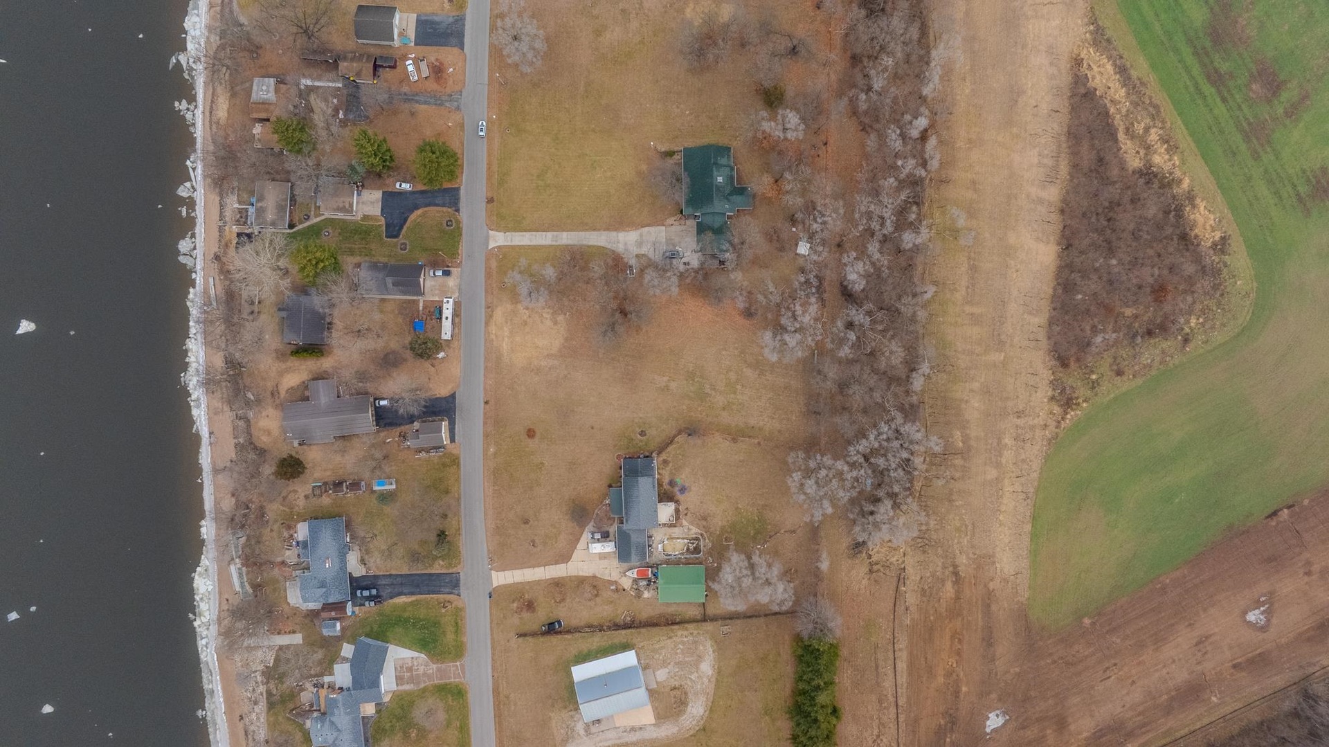 Lot 4 River Road North Cordova, IL 61242 - Photo 2 of 12 a bathroom with a shower