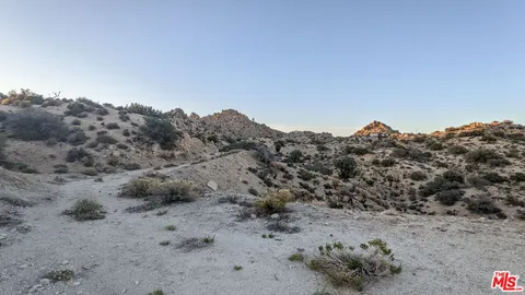 a view of a dry field