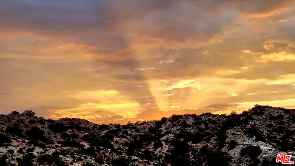 a view of a sky