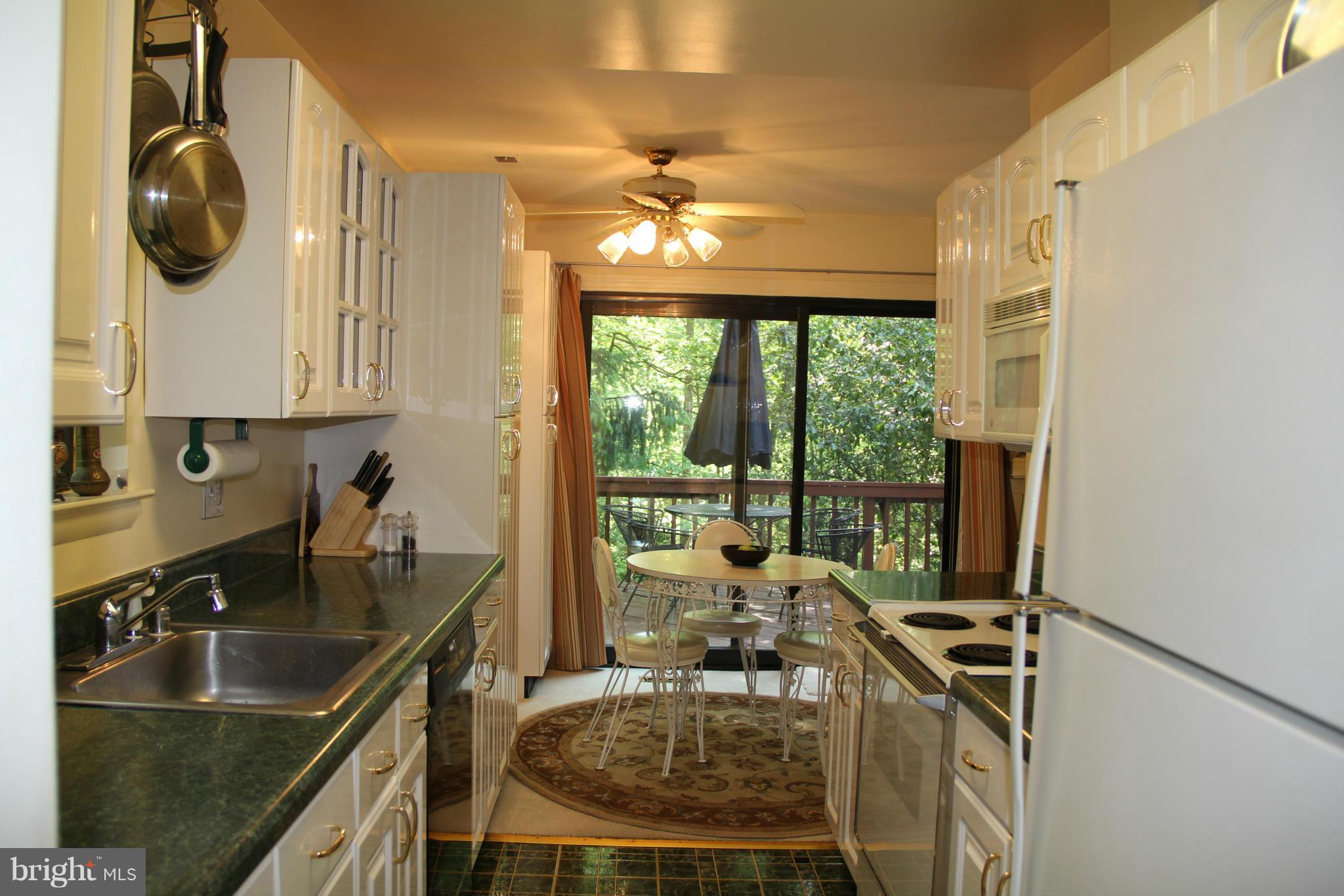 11724 Decade Court Reston, VA 20191 - Photo 9 of 28 Kitchen