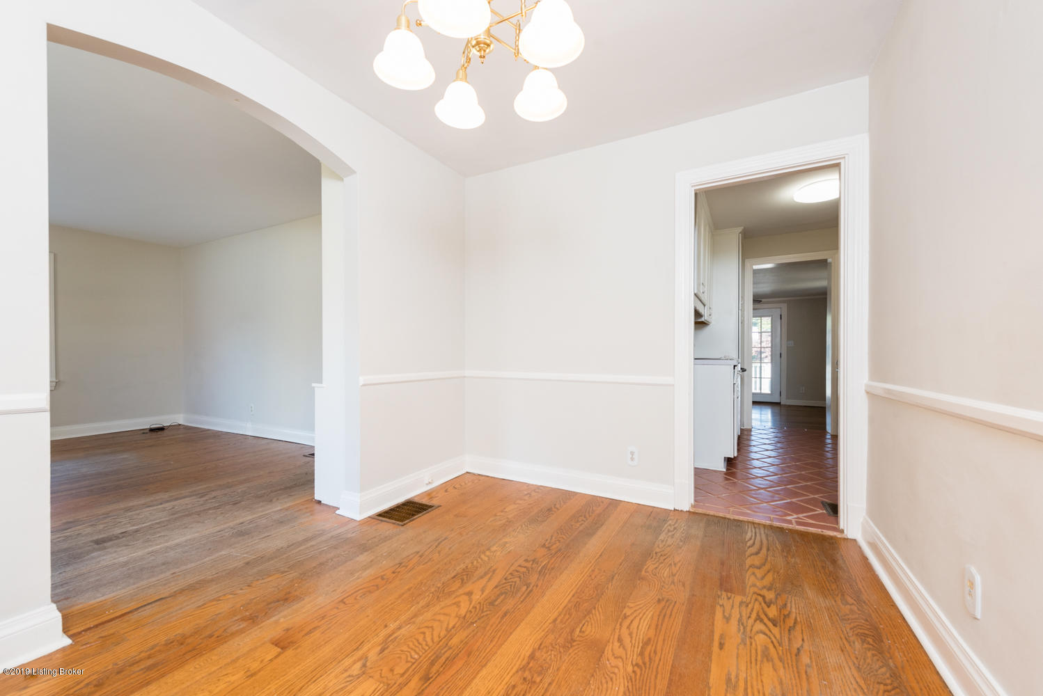4019 Hillsboro Road Louisville, KY 40207 - Photo 9 of 37 4019 Hillsboro (9 of 37)