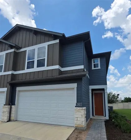 $1,800 | 1020 Vista View Drive, Unit 302, Georgetown, TX 78626