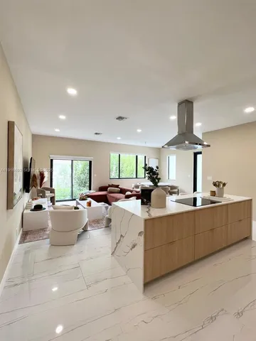 $5,800 | 2150 Southwest 46th Court, Unit 1, Dania Beach, FL 33312