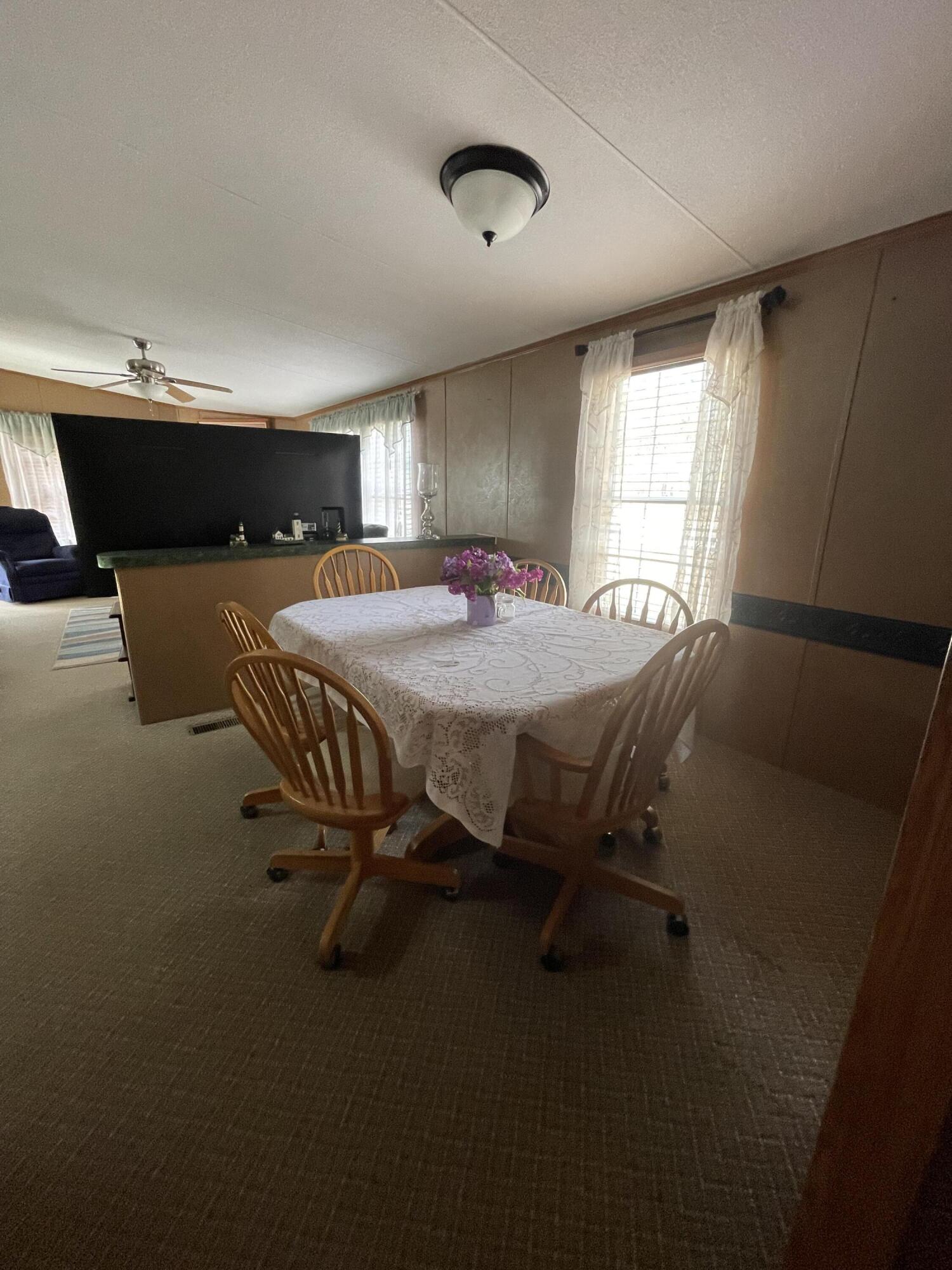 Dining area with Nice table & chairs stay