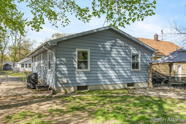 $274,900 | 1534 Mason Street Northeast, Grand Rapids, MI 49503