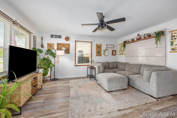 $274,900 | 1534 Mason Street Northeast, Grand Rapids, MI 49503