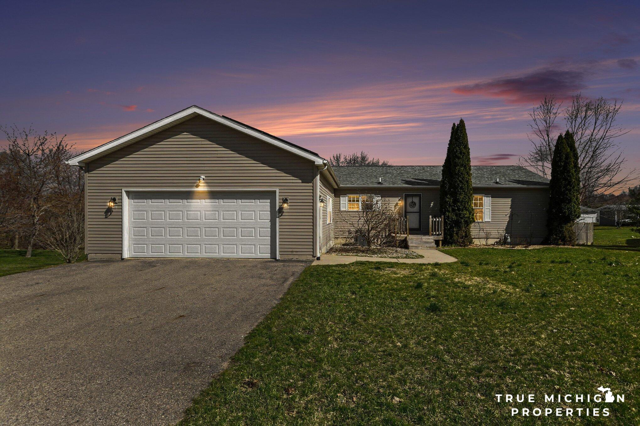 3967 Hennessey Road Watervliet, MI 49098 - Photo 1 of 23 Front Yard