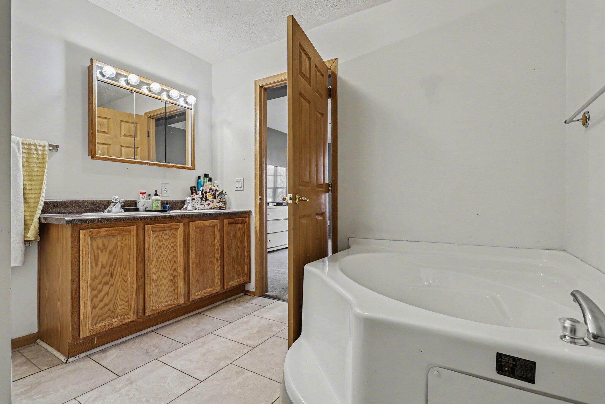 3967 Hennessey Road Watervliet, MI 49098 - Photo 18 of 23 Primary Bath