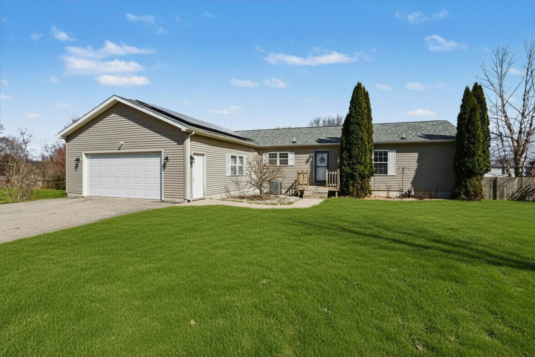 3967 Hennessey Road Watervliet, MI 49098 - Photo 2 of 23 Front Yard