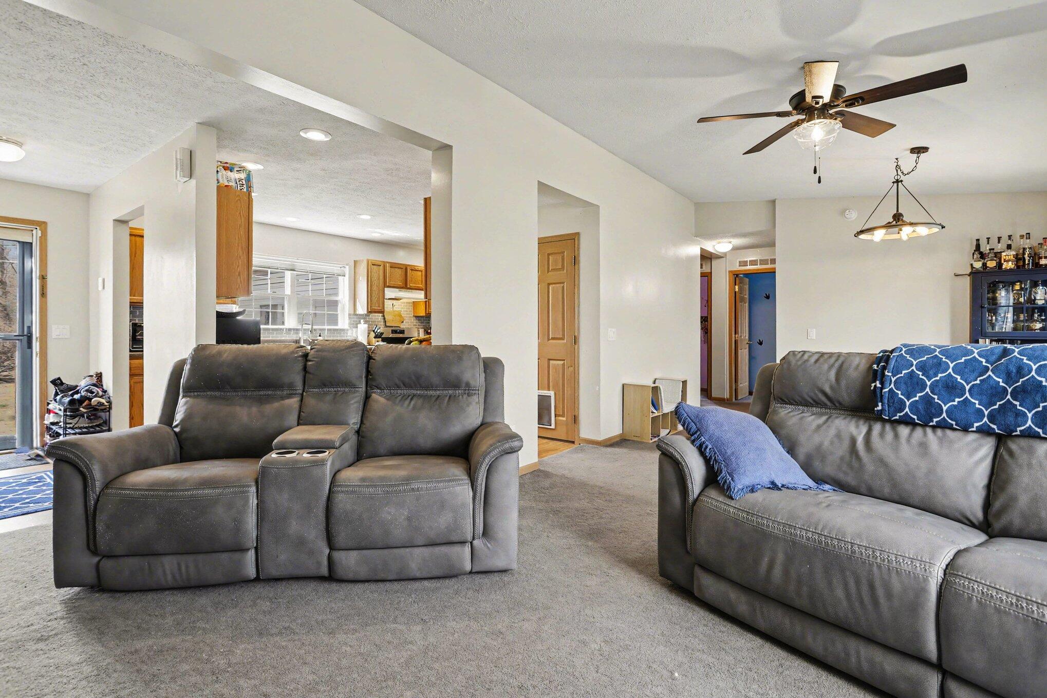 3967 Hennessey Road Watervliet, MI 49098 - Photo 5 of 23 Living Room