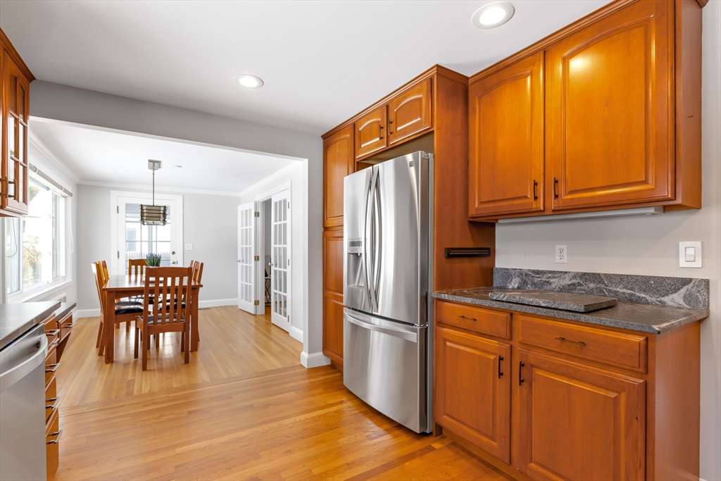 60 Douglas Road Needham, MA 02492 - Photo 11 of 35