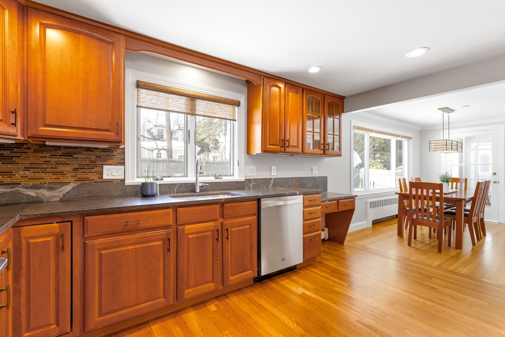 60 Douglas Road Needham, MA 02492 - Photo 12 of 35