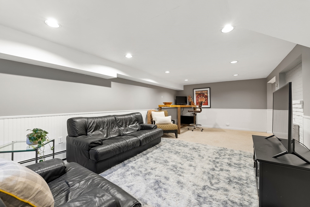 60 Douglas Road Needham, MA 02492 - Photo 31 of 35