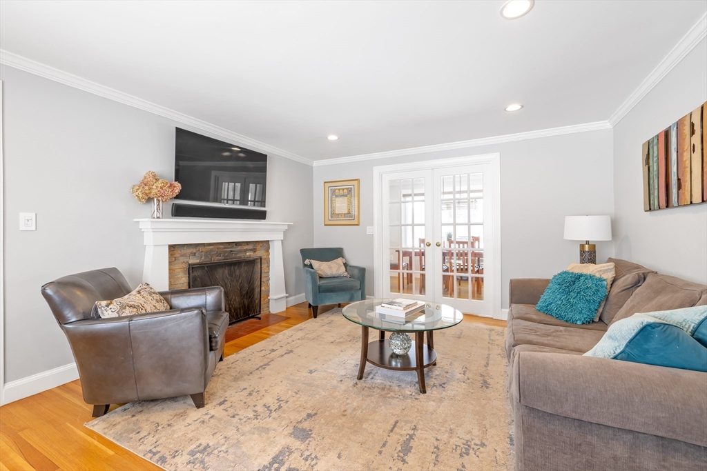 60 Douglas Road Needham, MA 02492 - Photo 6 of 35