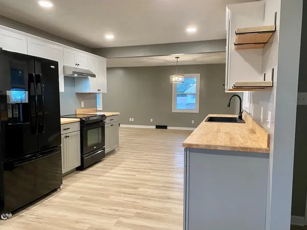 $245,000 | 107 Mark Drive, Hopkinsville, KY 42240