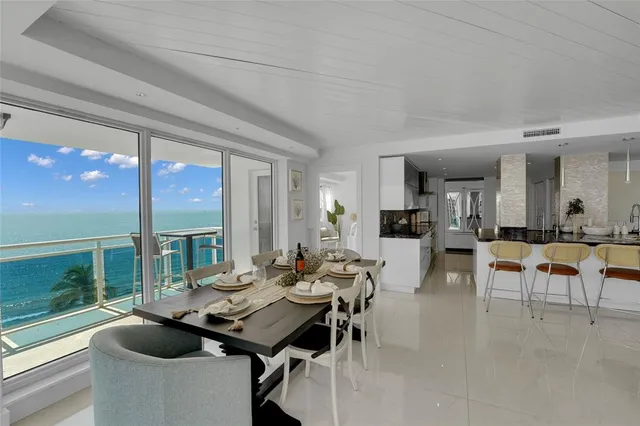 a en suite bathroom with a sink and a mirror