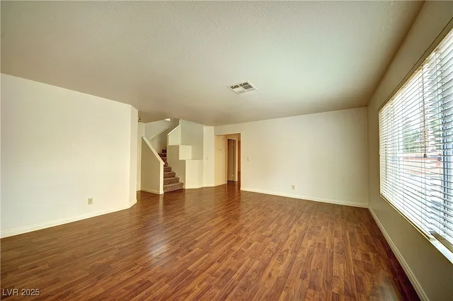 $2,195 | 8332 Monico Valley Court, Las Vegas, NV 89128