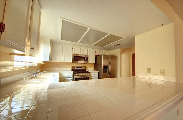 $2,195 | 8332 Monico Valley Court, Las Vegas, NV 89128