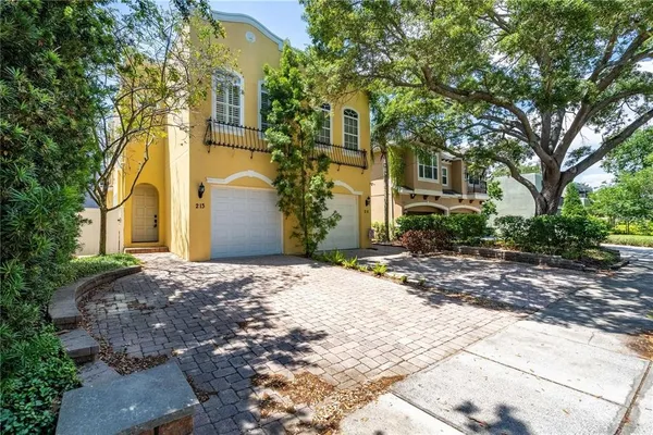 $3,850 | 213 South Arrawana Avenue, Tampa, FL 33609