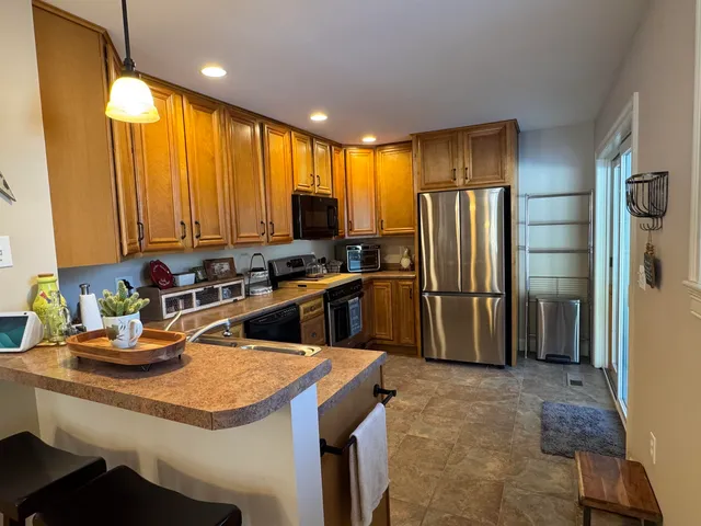 $385,000 | 306 River Grant Drive, Unit 306, Hopkinton, NH 03229