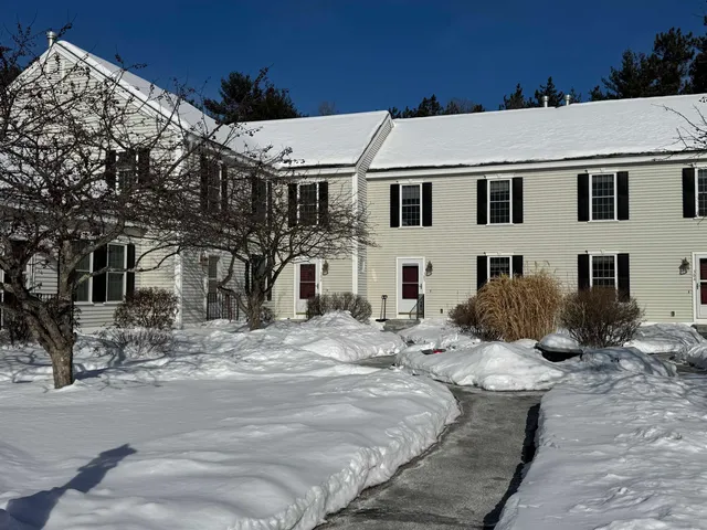 $385,000 | 306 River Grant Drive, Unit 306, Hopkinton, NH 03229