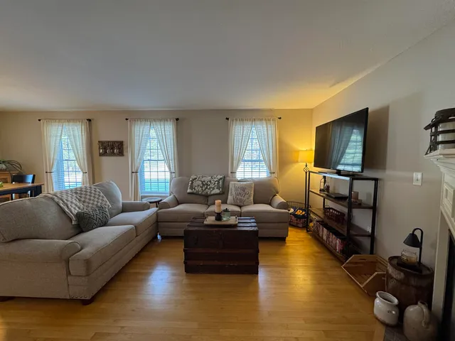 $385,000 | 306 River Grant Drive, Unit 306, Hopkinton, NH 03229