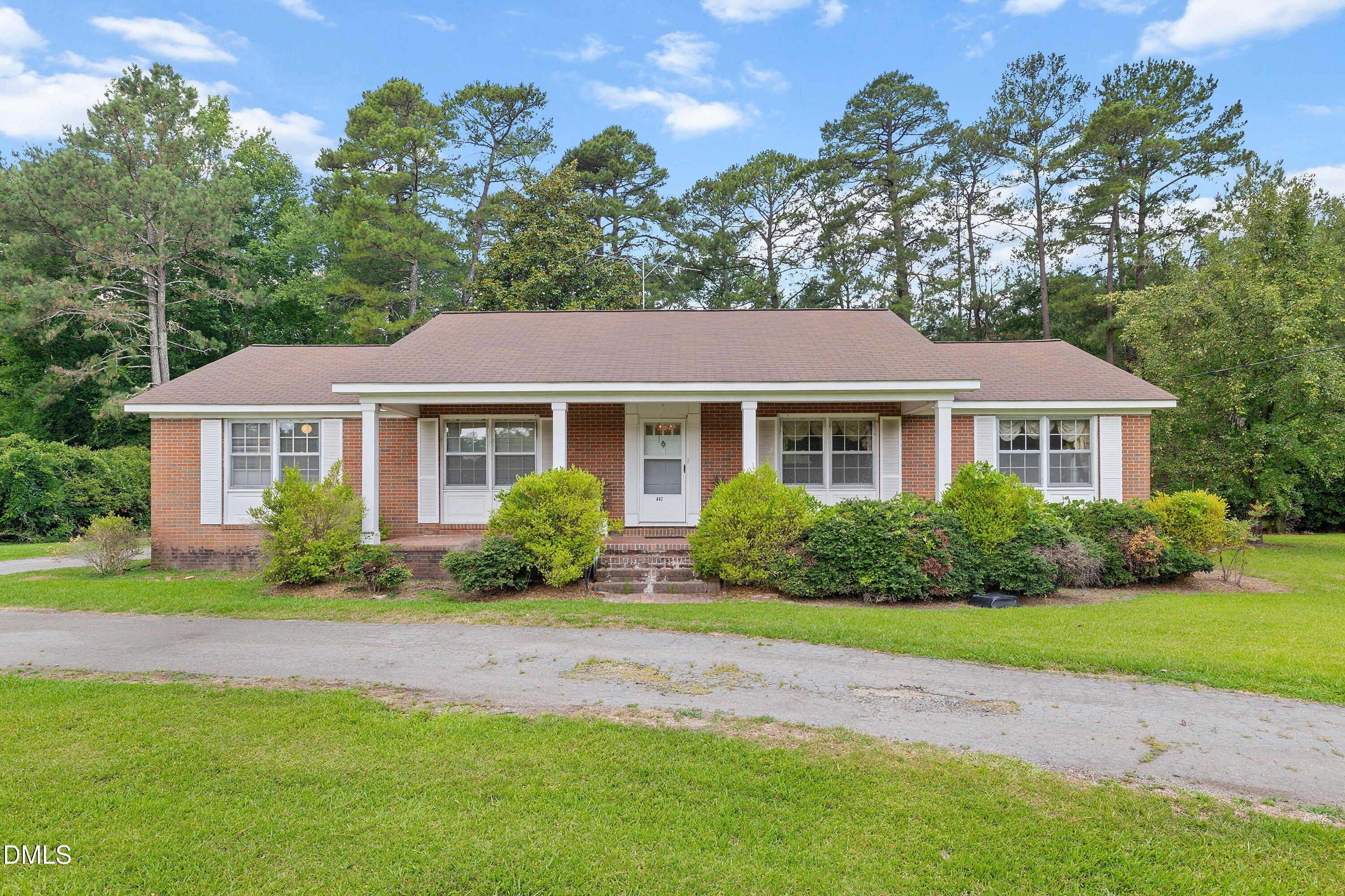647 Mallard Road Smithfield, NC 27577 - Photo 4 of 33 05-647 Mallard Rd118 Temple_8897