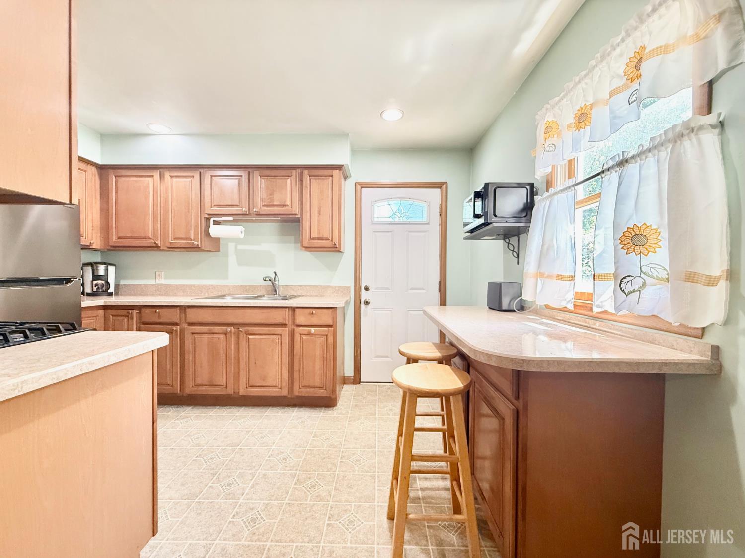 105 Old Post Road Edison, NJ 08817 - Photo 6 of 20