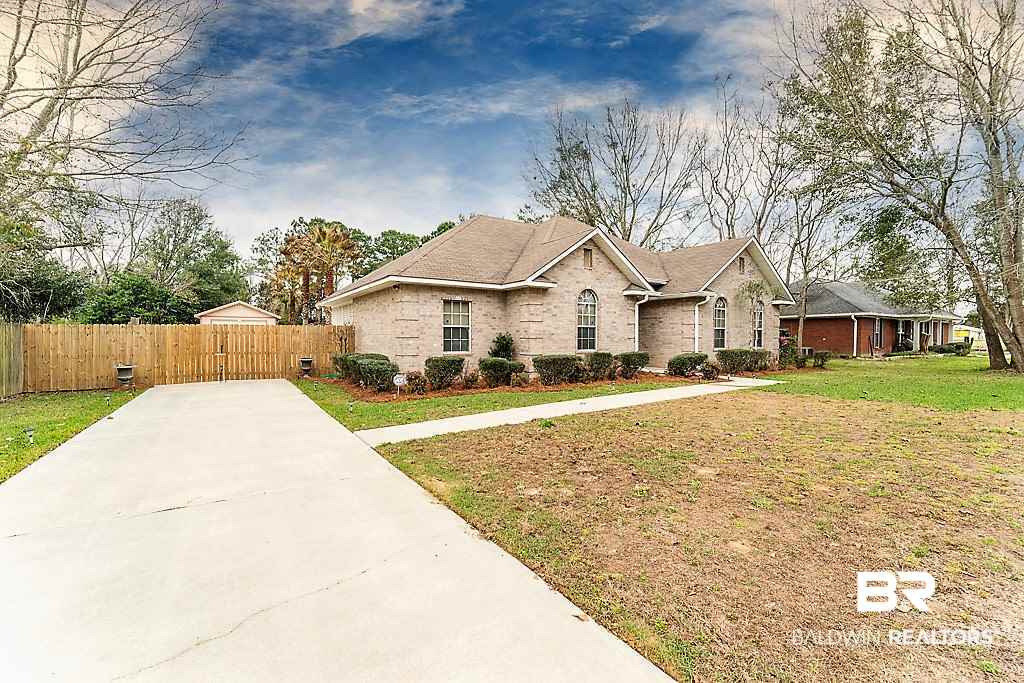 19891 Chestnut Drive Foley, AL 36535 - Photo 2 of 23 Front Drive