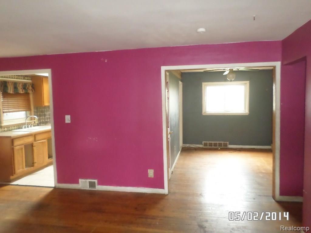 30026 Spring Arbor Drive Inkster, MI 48141 - Photo 5 of 11 145.jpg