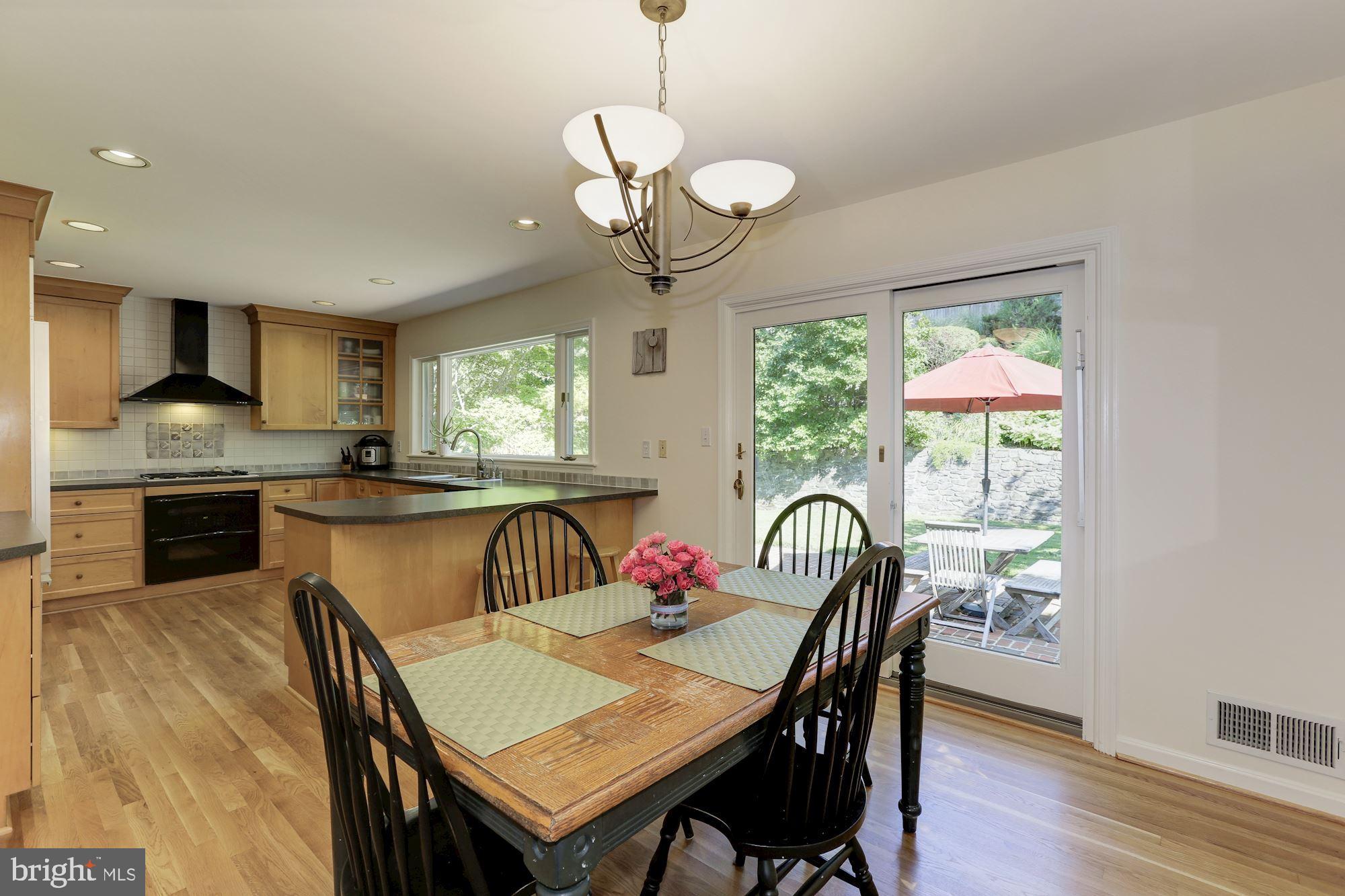 7609 Sebago Road Bethesda, MD 20817 - Photo 11 of 46 Dining Area