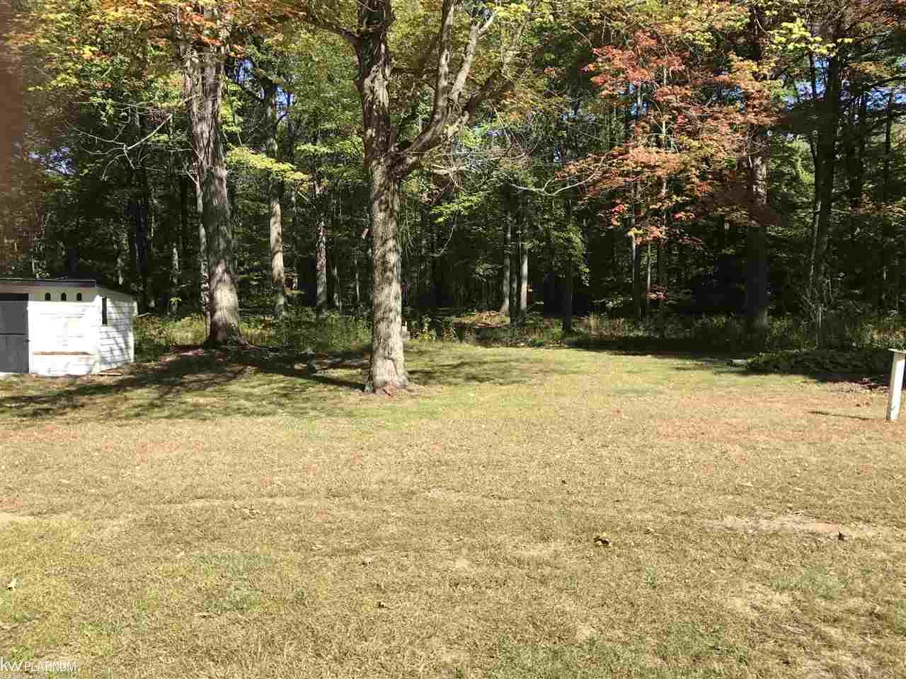 6152 Benoit Road Algonac, MI 48001 - Photo 30 of 31 31332567-29.JPG