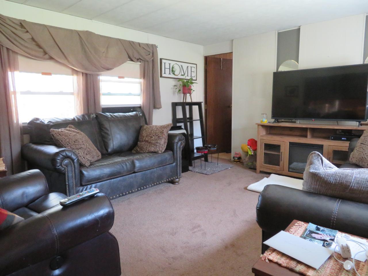 3915 Lakeshore Drive Rhinelander, WI 54501 - Photo 5 of 19 Gallery Image 5