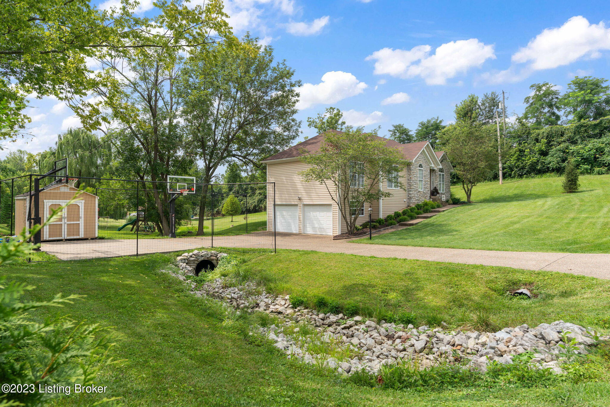 6710 Robin Road Crestwood, KY 40014 - Photo 5 of 54 4-web-or-mls-6710 Robin Rd-4